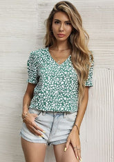 Sommerbluse mit Blumenmuster und Puffärmeln